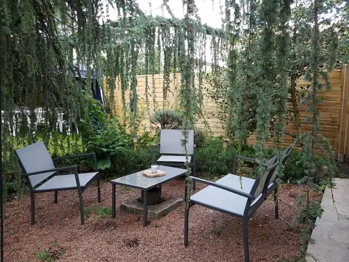 Maison Centre-Ville Calme Avec Jardin Lons-le-Saunier Esterno foto