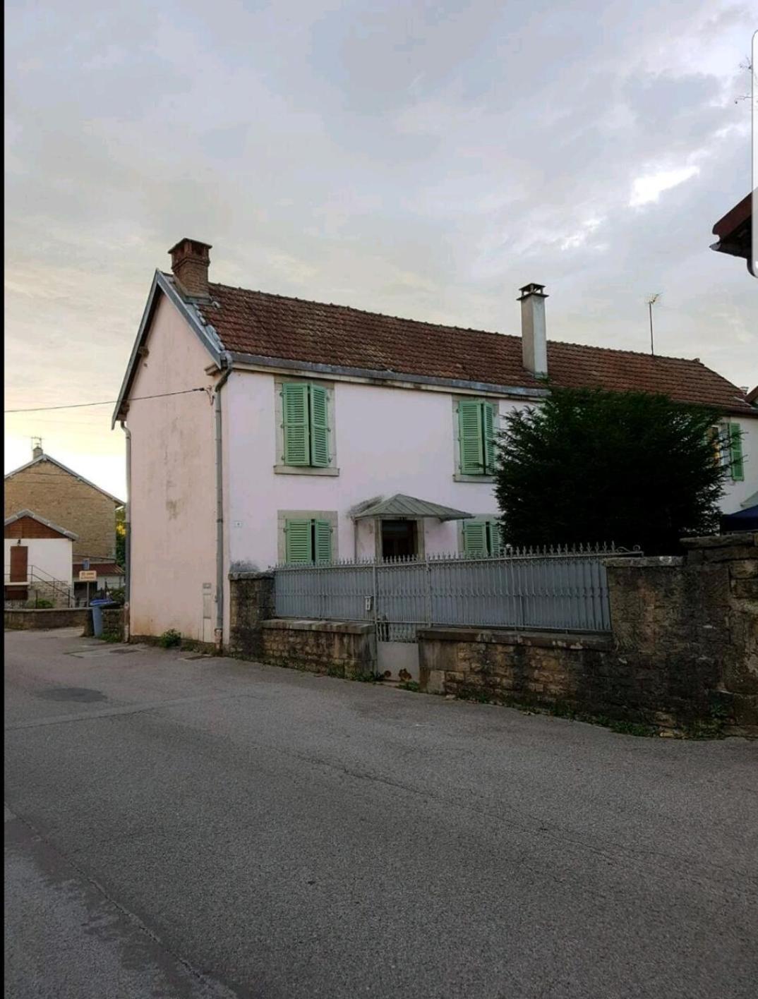 Maison Centre-Ville Calme Avec Jardin Lons-le-Saunier Esterno foto